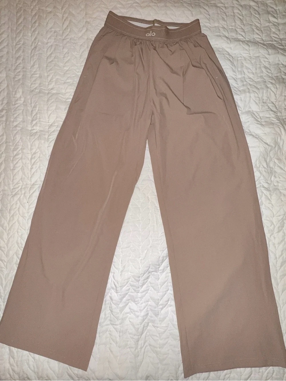 ALO Yoga Women's Wide Leg Lounge Pants - Tan Color